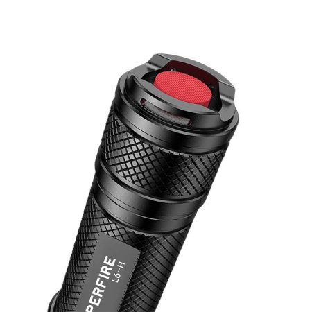 Latarka SUPERFIRE L6-H strumień świetlny 750lm USB-C